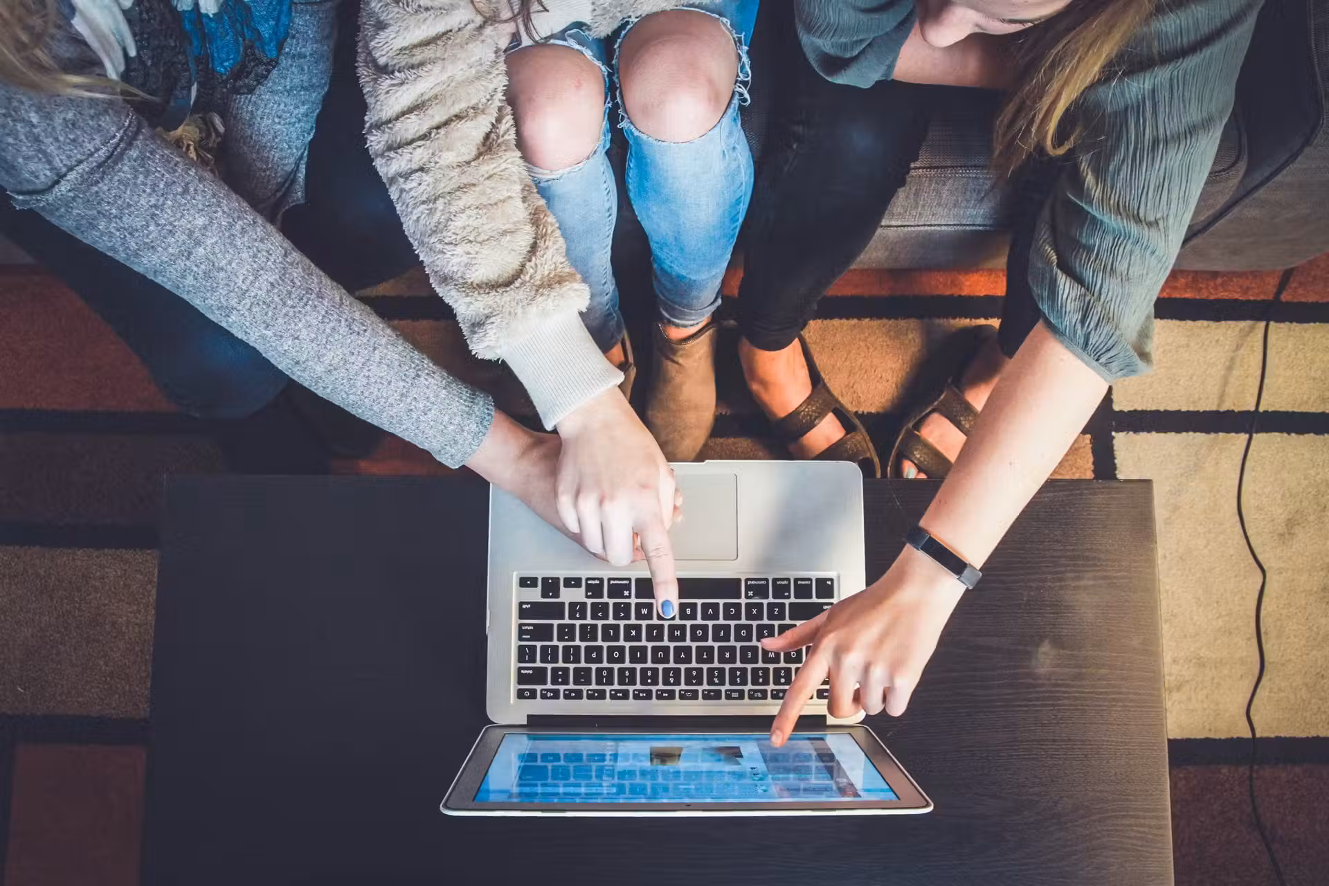 Immagine articolo Comunicazione web: breve guida su come farla online