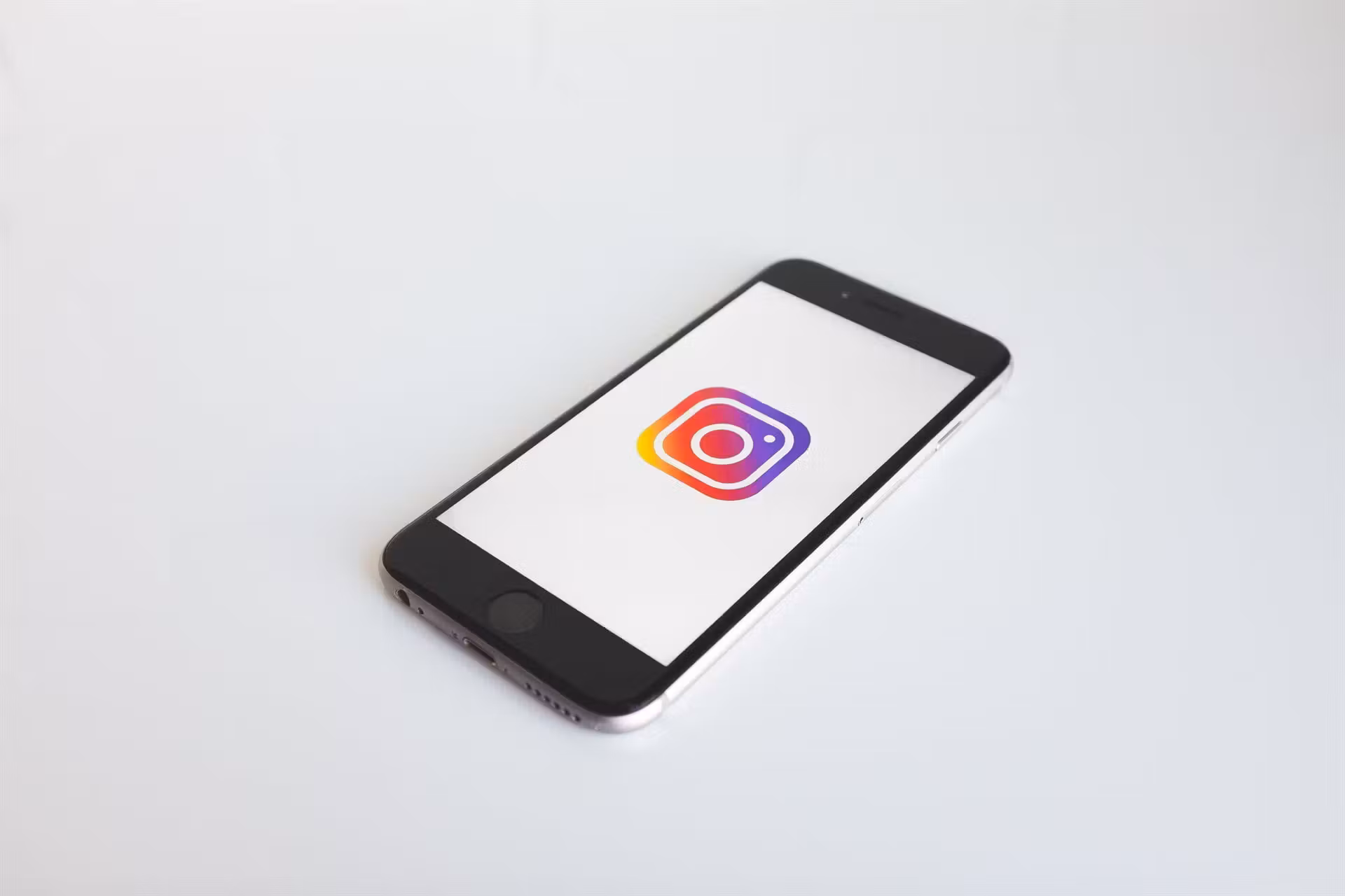 Immagine articolo Strumenti Instagram per aziende: guida 2025 con statistiche