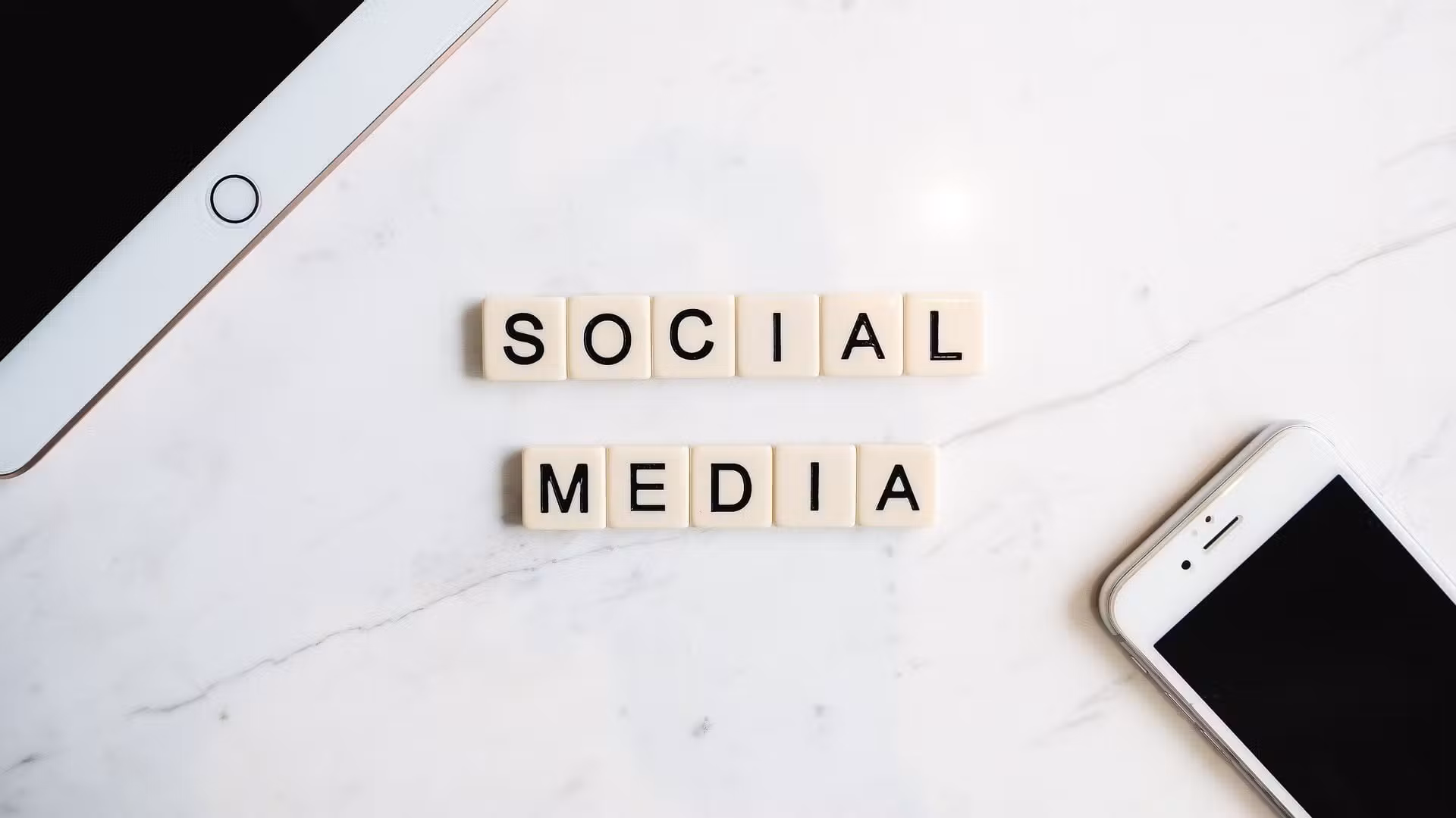 Immagine articolo Come diventare virali sui social media in 6 step!