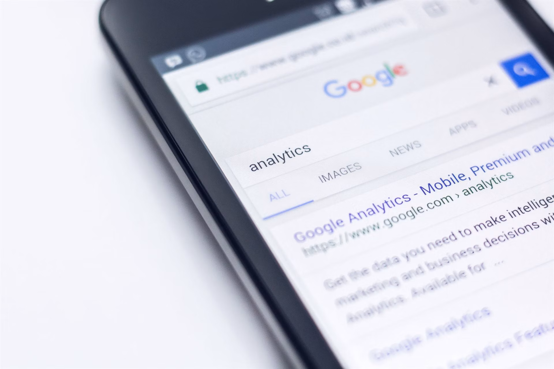Immagine articolo Cos'è Google Analytics e come funziona? Guida completa 2026